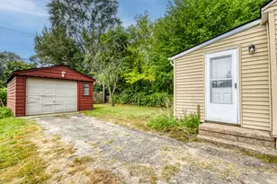 1234 E Elza Ave, Hazel Park, MI 48030 - Photo 4
