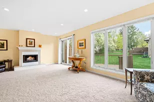 804 Moore Dr, Chelsea, MI 48118 - Photo 10