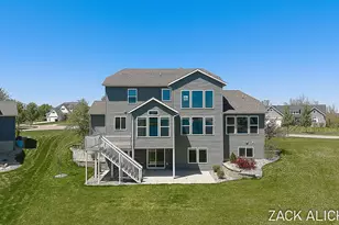 7738 Hawkin St, Allendale, MI 49401 - Photo 4