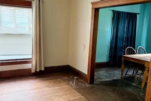 1232 Maple Ave, Jackson, MI 49203 - Photo 2