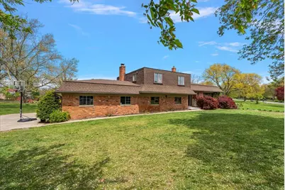 6079 Venice Drive, Commerce Township, MI 48382 - Photo 2