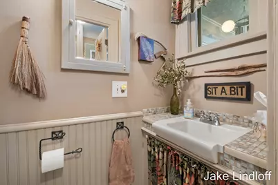 55 Baynton Avenue NE, Grand Rapids, MI 49503 - Photo 24