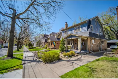 55 Baynton Avenue NE, Grand Rapids, MI 49503 - Photo 2