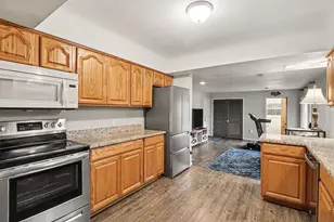 1138 Birchwood, Temperance, MI 48182 - Photo 12