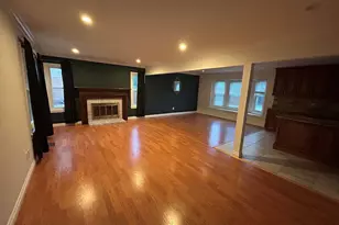 38647 Meeting House Ln, Livonia, MI 48154 - Photo 4