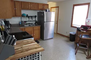 174 Saratoga Ave, Battle Creek, MI 49037 - Photo 2