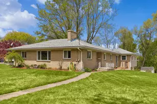1605 Bridge St NW, Grand Rapids, MI 49504 - Photo 2