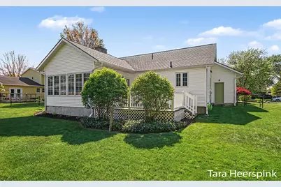 2077 Fernwood Drive, Jenison, MI 49428 - Photo 22