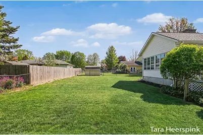 2077 Fernwood Drive, Jenison, MI 49428 - Photo 24