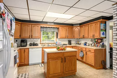 1055 Woodland Beach, Battle Creek, MI 49014 - Photo 8