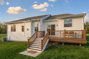 28510 Coyote Ct, New Hudson, MI 48165 - Photo 2