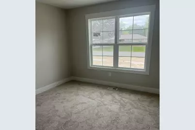 670 Lincoln Lawns Drive NW, Grand Rapids, MI 49534 - Photo 2