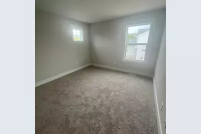 670 Lincoln Lawns Drive NW, Grand Rapids, MI 49534 - Photo 8