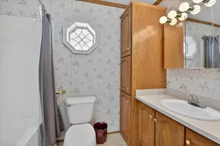 563 Willow Dr, Coldwater, MI 49036 - Photo 12