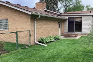37830 Margareta Dr, Livonia, MI 48152 - Photo 24