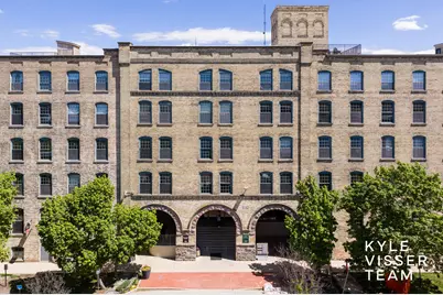 940 Monroe Avenue NW #503, Grand Rapids, MI 49503 - Photo 2