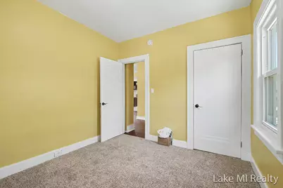 719 Leonard Street NE, Grand Rapids, MI 49503 - Photo 8