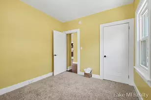 719 Leonard St NE, Grand Rapids, MI 49503 - Photo 8