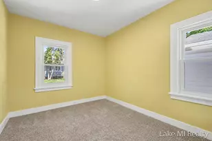 719 Leonard St NE, Grand Rapids, MI 49503 - Photo 14