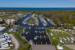 40 N Bailey Ave, South Haven, MI 49090 - Photo 1