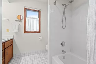 410 N Lakeshore Dr, Holland, MI 49424 - Photo 44