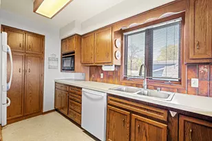 410 N Lakeshore Dr, Holland, MI 49424 - Photo 36