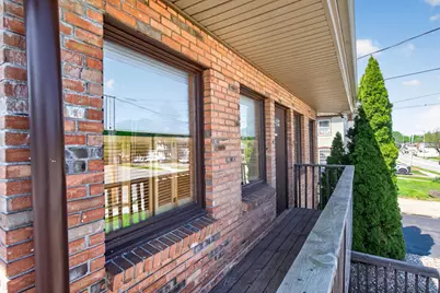 569 Wildwood Avenue #Front Upper Unit, Jackson, MI 49201 - Photo 4