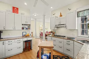 97 Superior St, South Haven, MI 49090 - Photo 16