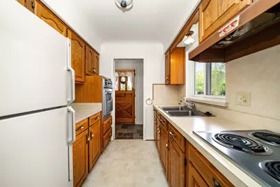 7613 Kolb Avenue, Allen Park, MI 48101 - Photo 4
