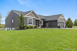 6584 Mapleview Dr, Hastings, MI 49058 - Photo 2