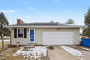133 Walker Dr, Battle Creek, MI 49017 - Photo 2