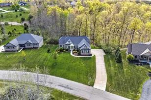 9126 Preserve Dr, Fenton, MI 48430 - Photo 60