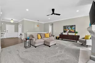 9126 Preserve Dr, Fenton, MI 48430 - Photo 10