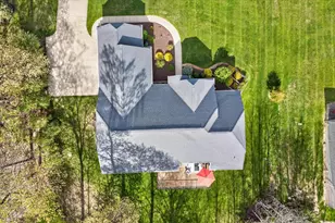9126 Preserve Dr, Fenton, MI 48430 - Photo 56