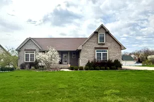 7504 Silver Fox Run, Swartz Creek, MI 48473 - Photo 1