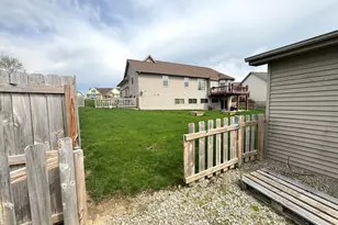 7504 Silver Fox Run, Swartz Creek, MI 48473 - Photo 4