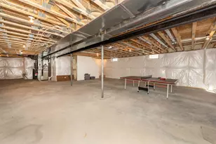 1858 Upland Dr, Ann Arbor, MI 48105 - Photo 54