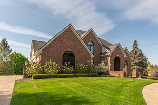 50045 Standish Ct, Plymouth, MI 48170 - Photo 2