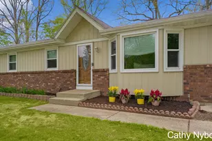 4842 Bayview Ave SW, Wyoming, MI 49519 - Photo 4