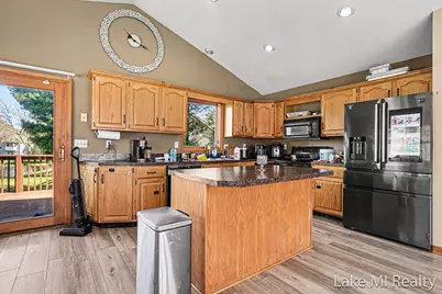 429 Pine Lake Court, Holland, MI 49424 - Photo 6