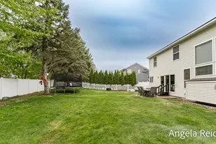 3528 Birch Knoll Dr SE, Grand Rapids, MI 49512 - Photo 8
