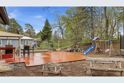 413 W Church Avenue, Reed City, MI 49677 - Photo 32