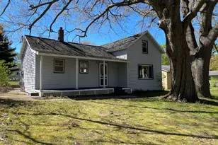 7942 Hill St, Montague, MI 49437 - Photo 2