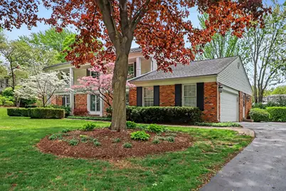 910 S Shady Hollow Circle, Bloomfield Hills, MI 48304 - Photo 4