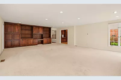 910 S Shady Hollow Circle, Bloomfield Hills, MI 48304 - Photo 12