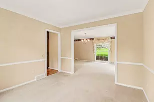 910 S Shady Hollow Cir, Bloomfield Hills, MI 48304 - Photo 8