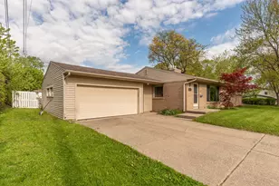 2215 Runnymede Blvd, Ann Arbor, MI 48103 - Photo 2