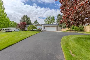 2740 Barry St, Hudsonville, MI 49426 - Photo 2
