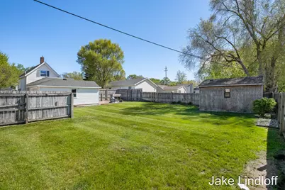322 E Gardner Street, Sparta, MI 49345 - Photo 28