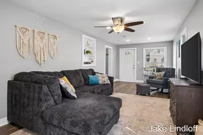 322 E Gardner Street, Sparta, MI 49345 - Photo 8